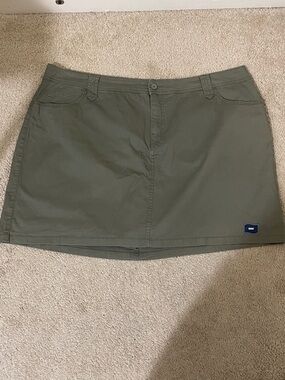 St. John's Bay Olive Green Mini Skort with Pockets nwot